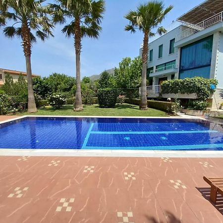 Family Beach Swimming Pool Villa Luanit Tragjas Ngoại thất bức ảnh