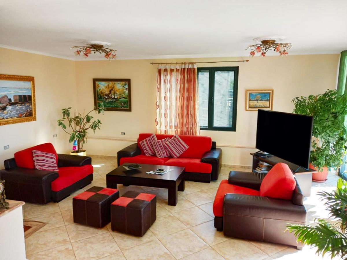 Family Beach Swimming Pool Villa Luanit Tragjas Ngoại thất bức ảnh
