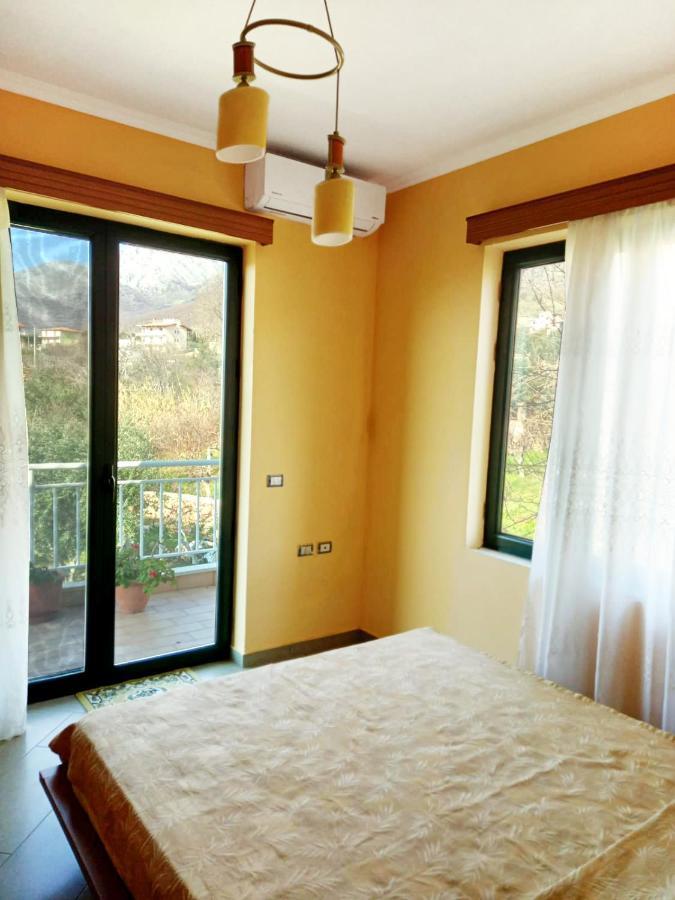 Family Beach Swimming Pool Villa Luanit Tragjas Ngoại thất bức ảnh