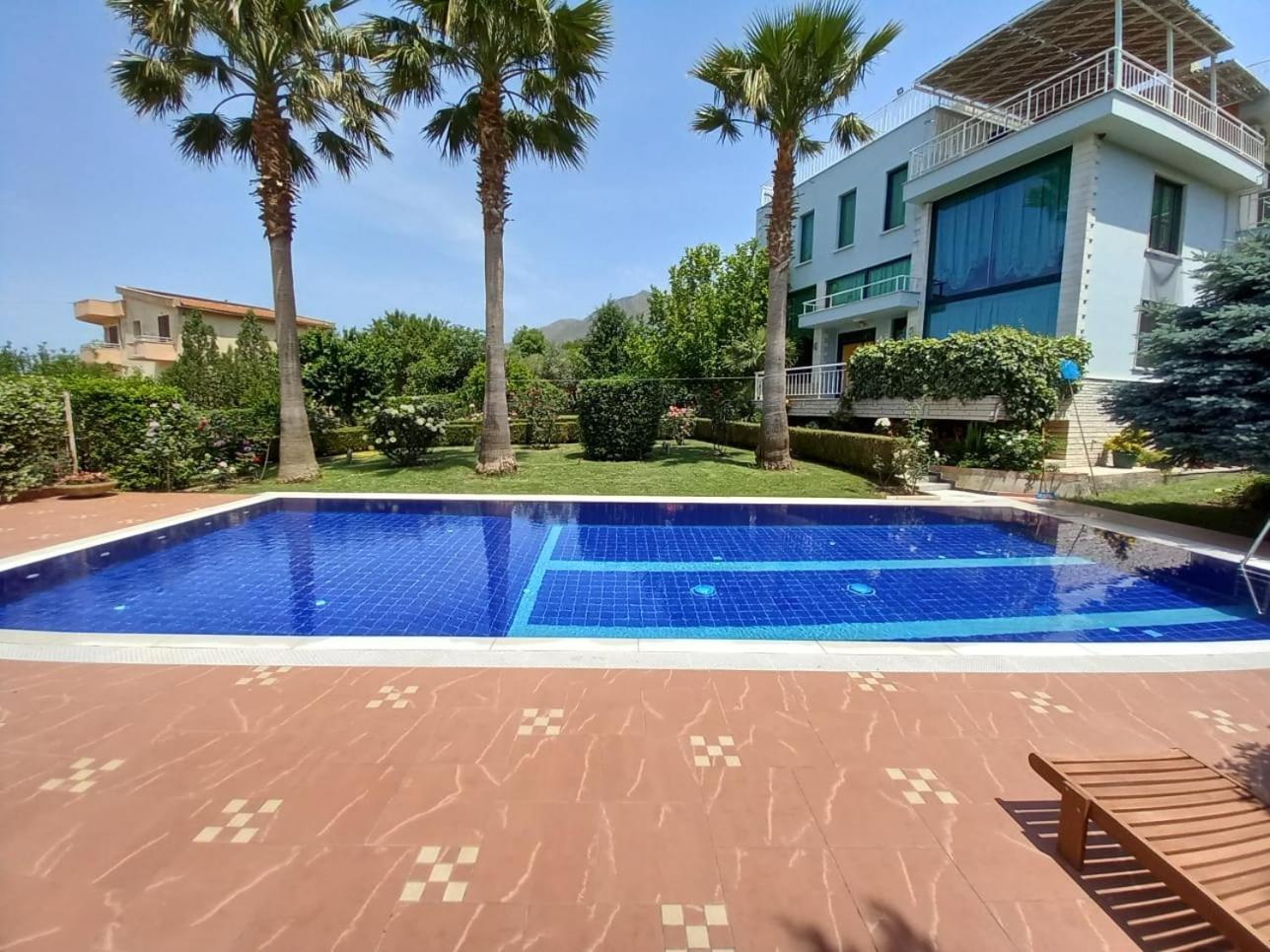 Family Beach Swimming Pool Villa Luanit Tragjas Ngoại thất bức ảnh